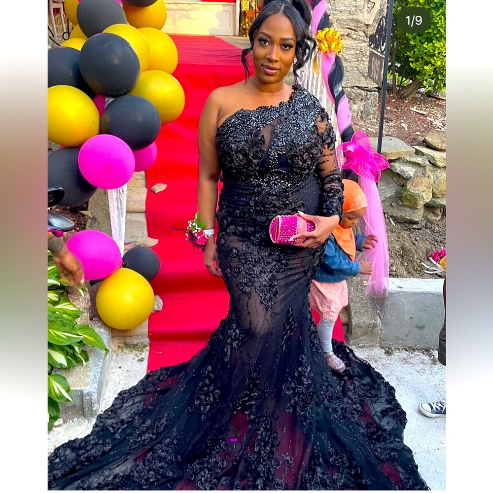 Beautiful custom made prom gown 👗